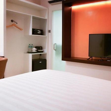 Grand Picasso Hotel Джакарта Экстерьер фото
