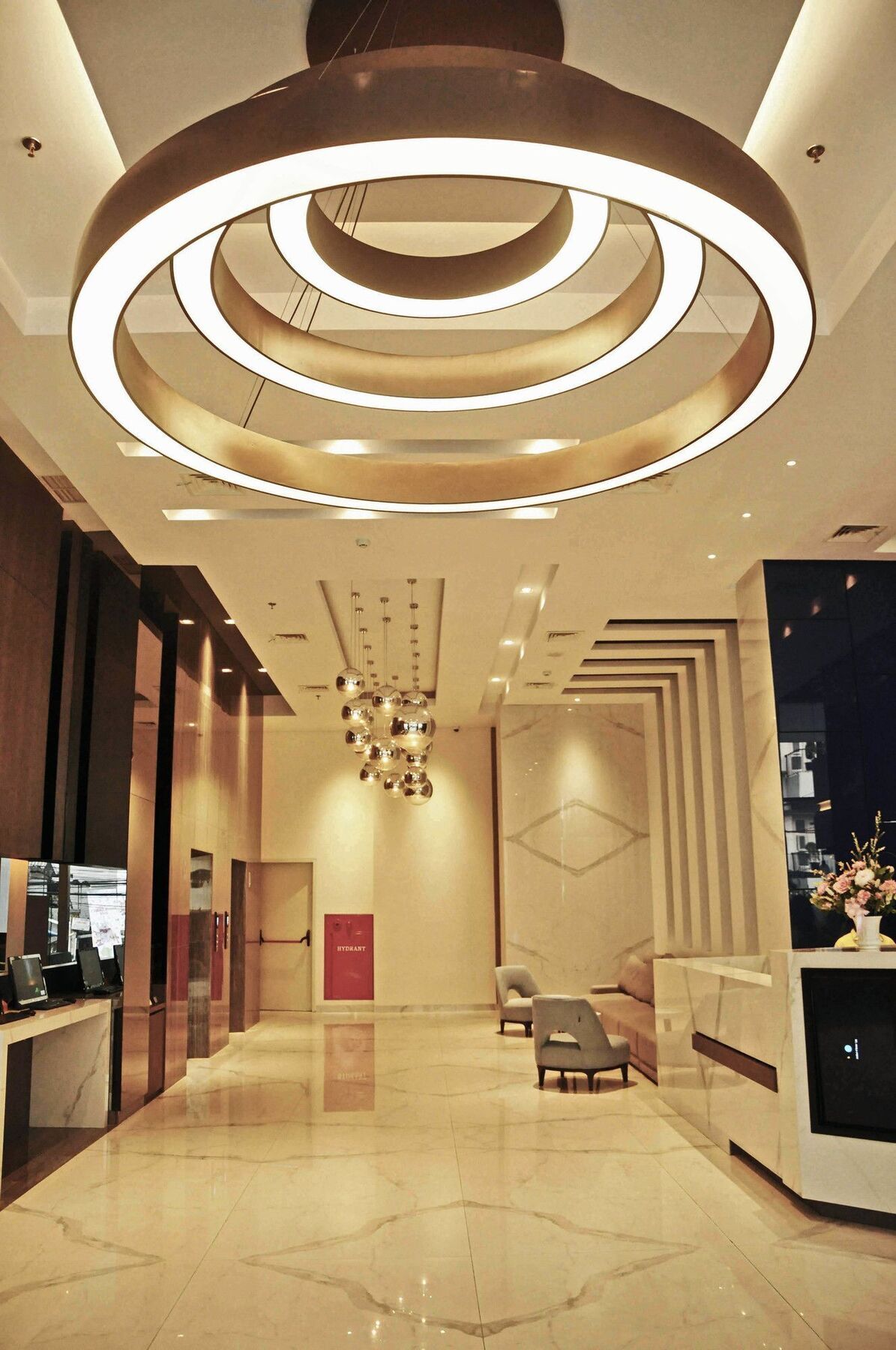 Grand Picasso Hotel Джакарта Экстерьер фото